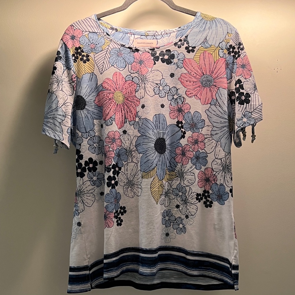 Allison Daley Multicolor Floral Short Sleeve Top